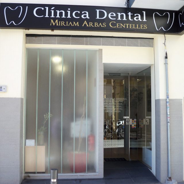 Clínica Dental Miriam Arbas Centelles